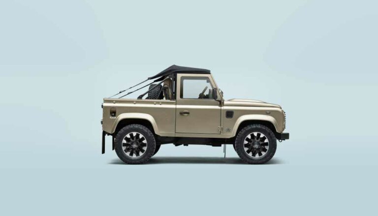 Ele está de volta: Land Rover apresenta o Classic Defender V8 Soft Top