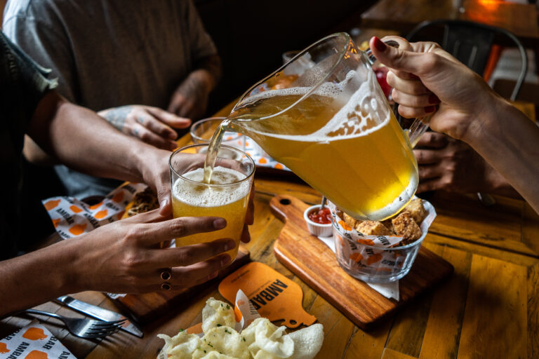 A jornada de uma mulher em busca da cerveja perfeita