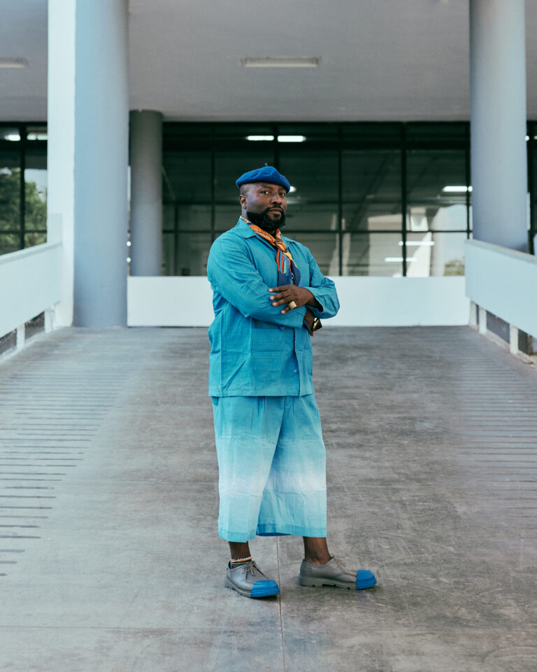 Dress codes: Bonaventure Ndikung, curador-chefe da 36ª Bienal de São Paulo