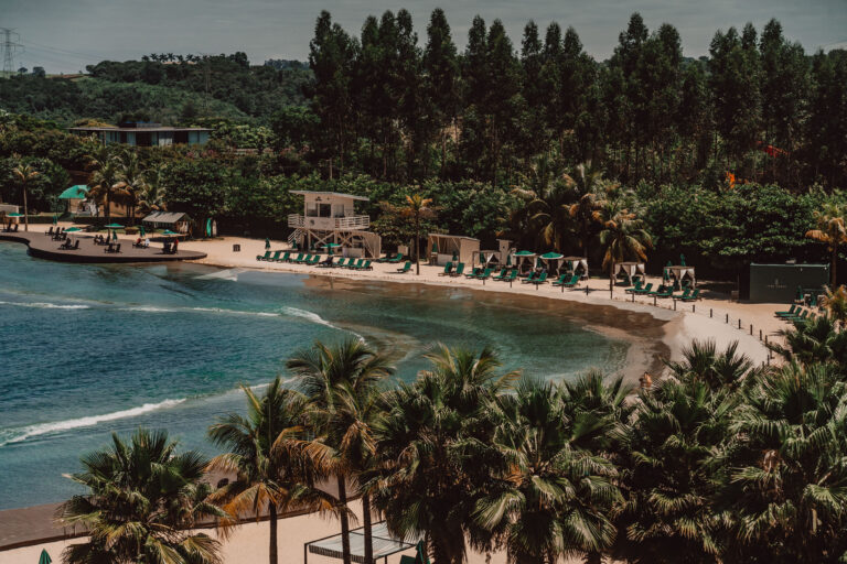 Como é a piscina de ondas do Boa Vista Village? Testamos