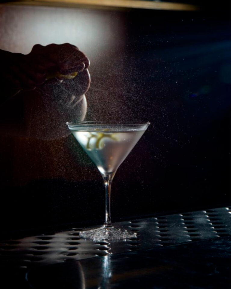 Por causa do metanol, paulistanos migram para o vinho nos principais endereços da cidade: “Em três dias, não saiu nenhum coquetel”