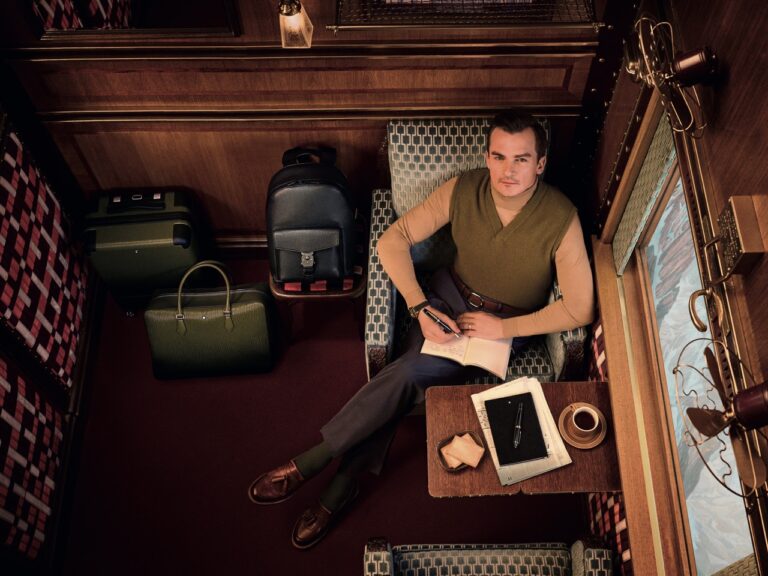 Conversamos com Rupert Friend na varanda do hotel Principe di Savoia, em Milão